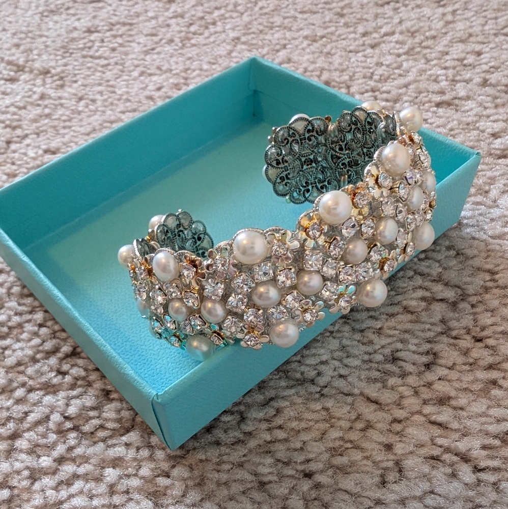 Bridal cuff bracelet
